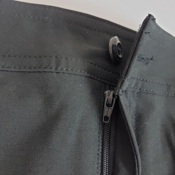 Eddie Bauer Black Adventurer 2.0 Active Hiking Skirt/Skort Sz 12 - Picture 5 of 14